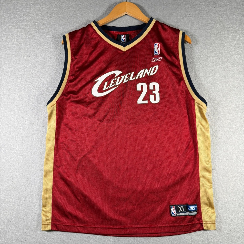 Cleveland Cavaliers LeBron James 23 Jersey Kids XL 18-20 Red Basketball Reebok